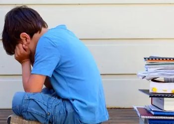 ct20-como-ayudar-a-tus-hijos-a-estudiar-e1743765062804